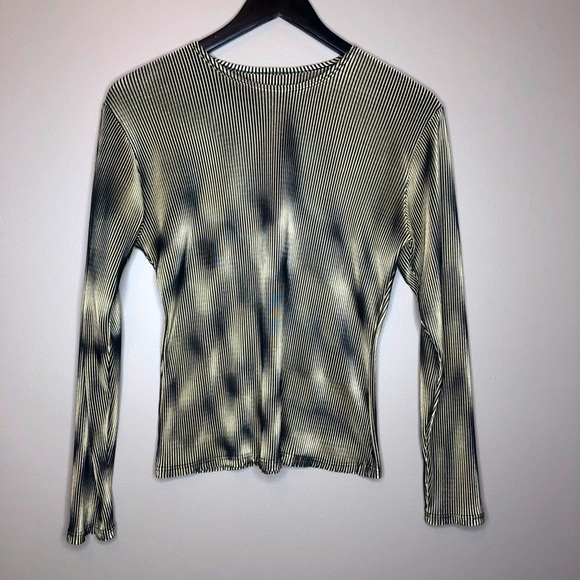 VINTAGE GOLD PLEATED BLOUSE SMALL. - Picture 3 of 6